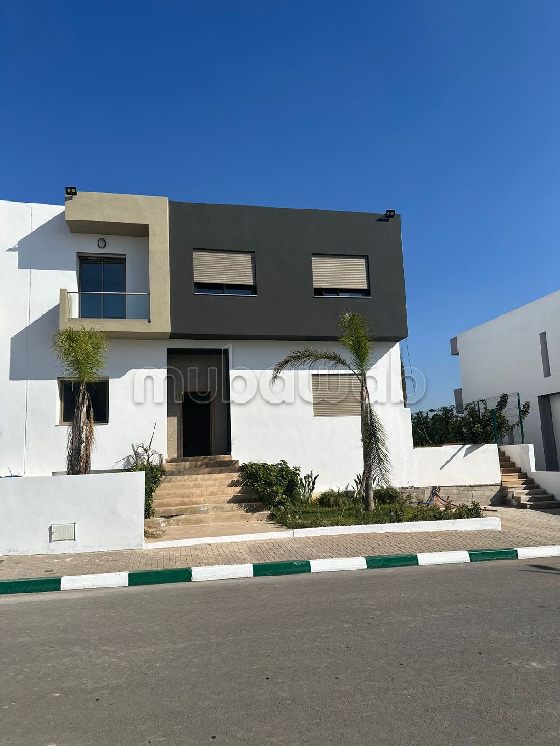 Villa à vendre à Bouskoura près de Mubawab